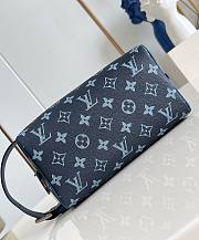 LV Locker Dopp Kit Navy Blue M11559 - 23x13x12cm - 3