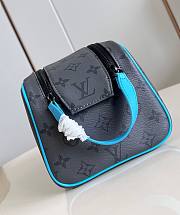 LV Dopp Kit Turquoise M11482 - 28x15x16.5cm - 3