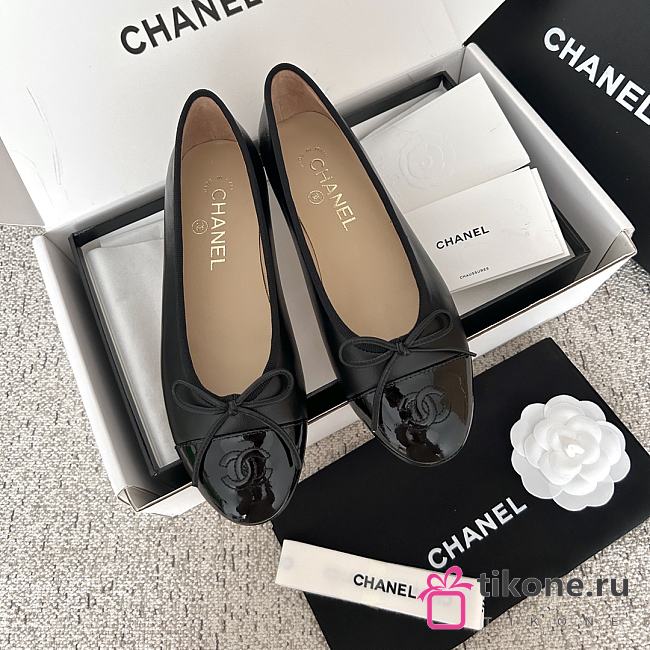 Chanel Ballet Flats Lambskin & Patent Calfskin Black 10mm - 1