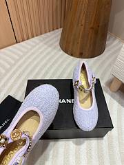 Chanel Mary Janes Iridescent Wool Tweed, Imitation Pearls, Strass & Metal Lilac 60mm  - 2