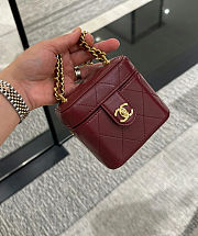 Chanel Clutch With Chain Enamel Gold Metallic Burgundy - 8.5×11×7cm - 1