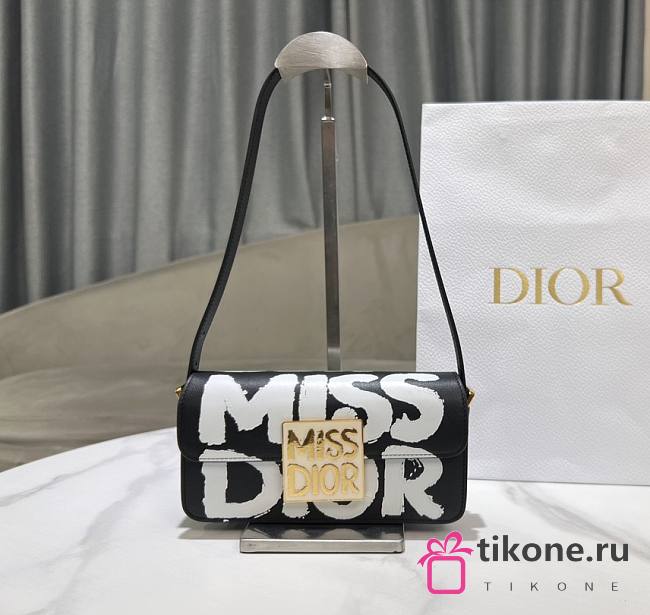 Miss Dior Flap Bag Black and White Miss Dior Graffiti Printed Calfskin - 22x11x6cm - 1