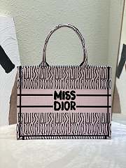 Medium Dior Book Tote White and Pale Pink Miss Dior Allover Embroidery - 36x27.5x16.5cm - 1