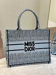 Medium Dior Book Tote Pale Blue and Black Miss Dior Allover Embroidery - 36x27.5x16.5cm - 5