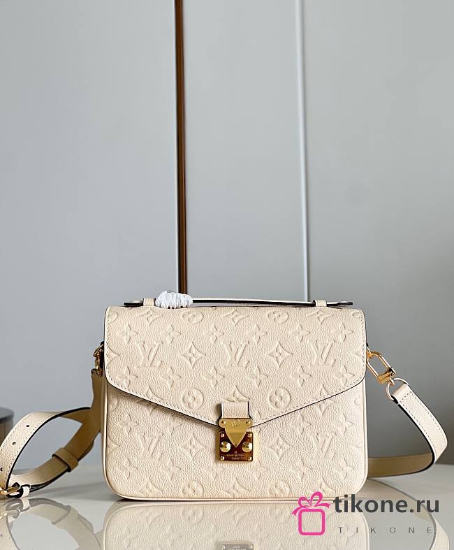 Louis Vuitton Pochette Métis Cream Beige M46552 - 25x19x7cm - 1