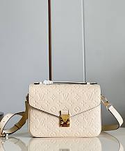 Louis Vuitton Pochette Métis Cream Beige M46552 - 25x19x7cm - 1