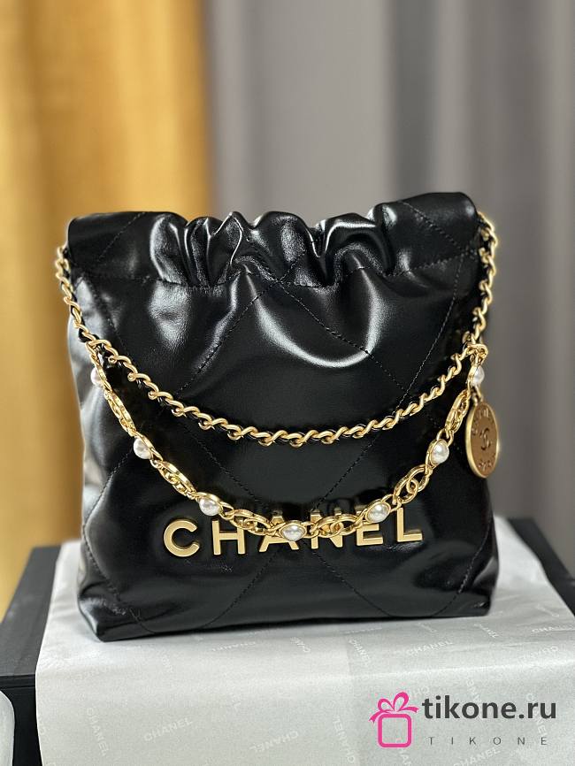 Chanel 22 Mini Handbag Shiny Calfskin Imitation Pearls & Gold-Tone Metal Black - 20×19×6cm - 1