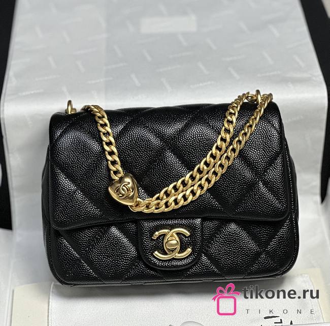 Chanel Caviar 24P Heart Adjustable Strap Black - 20x14x8cm - 1