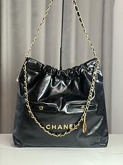 Chanel 22 Bag Wrinkled Effect Glossy Calfskin & Gold Plated Metal Black - 39cm - 1