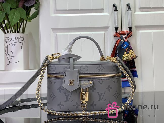 LV Vanity Chain Pouch Trianon Gray M12427 - 11.5x6.5x19cm - 1