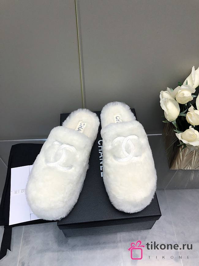 Chanel Mule White 14419 - 1