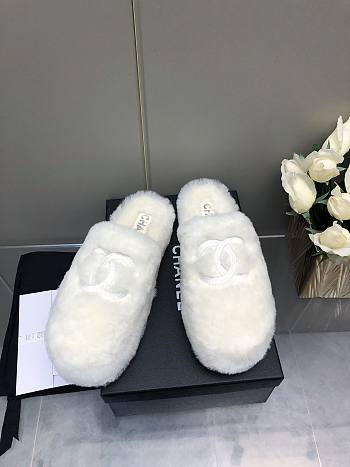 Chanel Mule White 14419