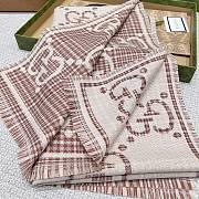 Gucci GG wool Jacquard Scarf Ivory and Beige Houndstooth GG - 3