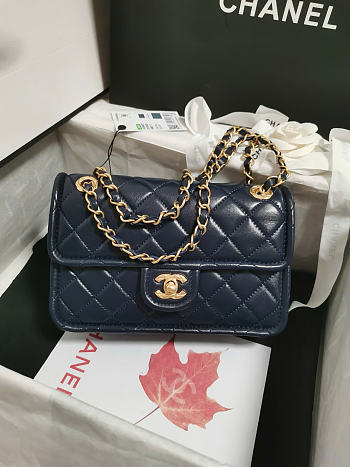 Chanel Flap Bag Shiny Crumpled Calfskin & Gold-Tone Metal Navy Blue - 15.5×24.5×7cm