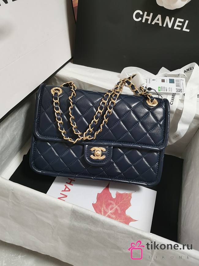 Chanel Large Flap Bag Shiny Crumpled Calfskin & Gold-Tone Metal Dark Navy Blue - 19.5×28×7cm - 1