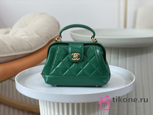 Chanel Mini Bag with Top Handle Shiny Lambskin & Gold Tone Metal Green - 12×18×7cm - 1