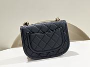 Chanel Messenger Bag Calfskin Gold Tone Metal Black - 23.5x16.5x5.5cm - 3