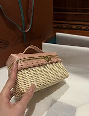 Loro Piana Extra Pocket L19 Wicker Pouch in Pink - 11x19x7cm - 6