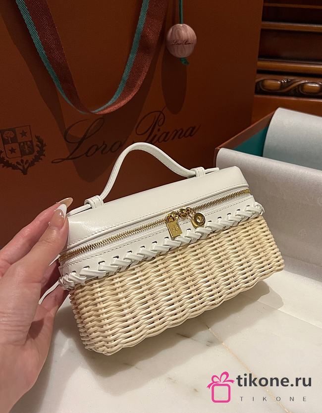 Loro Piana Extra Pocket L19 Wicker Pouch in White - 11x19x7cm - 1