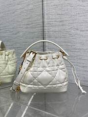 Small Dior Jolie Bucket Bag White Macrocannage Lambskin and Calfskin - 17x16x10.5cm - 1