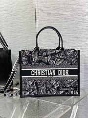 Medium Dior Book Tote Black and White Plan de Paris Embroidery with Black Calfskin - 36.5x28x16.5cm - 1