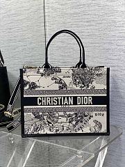 Medium Dior Book Tote Latte and Black Dior Zodiac Embroidery with Black Calfskin - 36.5x28x16.5cm - 1