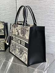 Medium Dior Book Tote Latte and Black Dior Zodiac Embroidery with Black Calfskin - 36.5x28x16.5cm - 6