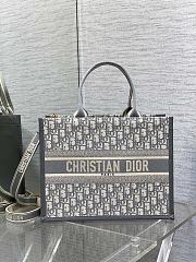 Medium Dior Book Tote Gray Dior Oblique Embroidery and Calfskin - 36.5x28x16.5cm - 3