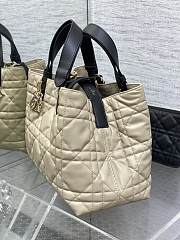 Medium Dior Toujours Bag Rope Beige and Black Macrocannage Calfskin - 28.5x21.5x17cm - 4