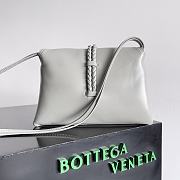 Bottega Veneta Medium Liberta Gray - 30x20x8cm - 4