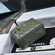 Chanel Clutch With Strap Shiny Lambskin & Gold Metal Green - 19x9.5x8cm - 5