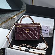 Chanel Clutch With Strap Shiny Lambskin & Gold Metal Burgundy - 19x9.5x8cm - 1