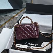 Chanel Clutch With Strap Shiny Lambskin & Gold Metal Burgundy - 19x9.5x8cm - 2