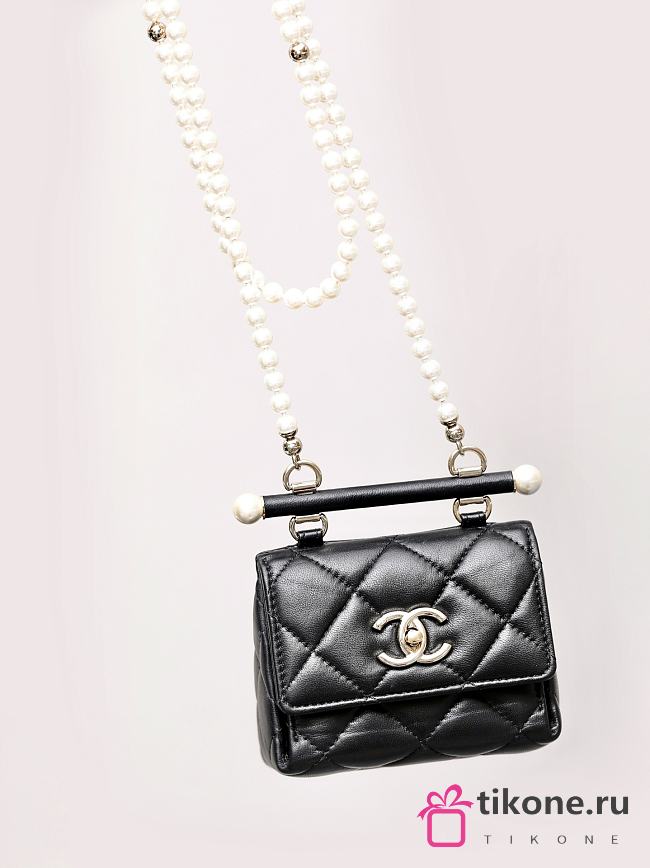 Chanel Clutch With Chain Lambskin Imitation Pearls Gold Metal Black - 12×11.5×8cm - 1