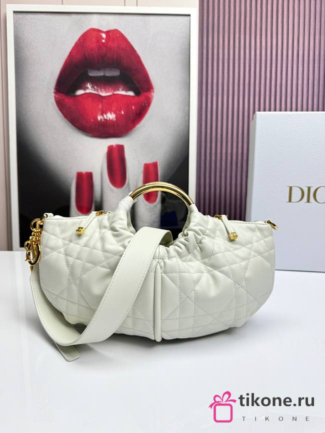 Walk in Dior Purse White Macrocannage Calfskin - 30x20x1cm - 1