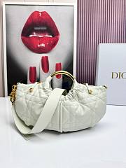 Walk in Dior Purse White Macrocannage Calfskin - 30x20x1cm - 1