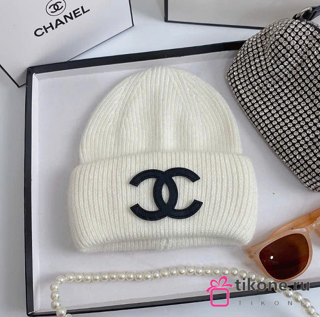 Gift Chanel Beanie White - 1