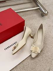 Ferragamo New Vara Plate Low Heel Pump White Nappa 40mm - 1