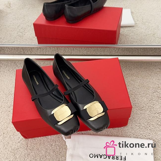 Ferragamo New Vara Plate Ballet Flat Black Nappa 5mm - 1