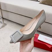 Roger Vivier Viv In The City Pumps In Gray Patent Leather 65mm - 5