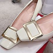 Roger Vivier Belle Vivier Pumps In Off White Patent Leather 75mm - 5