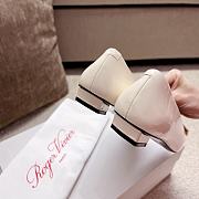 Roger Vivier Belle Vivier Pumps/ Ballerinas In Off White Patent Leather 45mm/ 25mm - 6