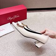 Roger Vivier Belle Vivier Pumps/ Ballerinas In Off White Patent Leather 45mm/ 25mm - 3