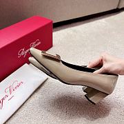 Roger Vivier Belle Vivier Pumps/ Ballerinas In Beige Patent Leather 45mm/ 25mm - 5