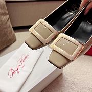 Roger Vivier Belle Vivier Pumps/ Ballerinas In Beige Patent Leather 45mm/ 25mm - 4