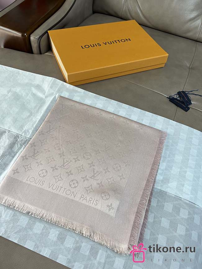 LV Monogram Shine Shawl Rose Velours M70805 - 142x142cm - 1