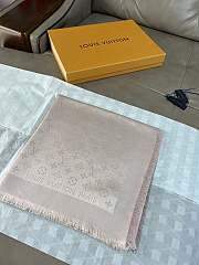 LV Monogram Shine Shawl Rose Velours M70805 - 142x142cm - 1