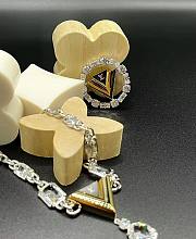 LV V for Vuitton Brooch M02263 - 2