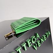 Bottega Veneta Medium Intrecciato Bi Fold Zip Wallet Green - 14.5x9.3x2cm - 2