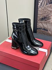 Roger Vivier Tres Vivier Booties in Patent Leather Black 8.5cm - 2